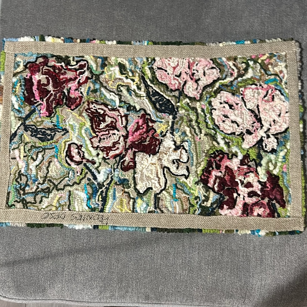Wool Hooked Rug - Picture 4 of 4